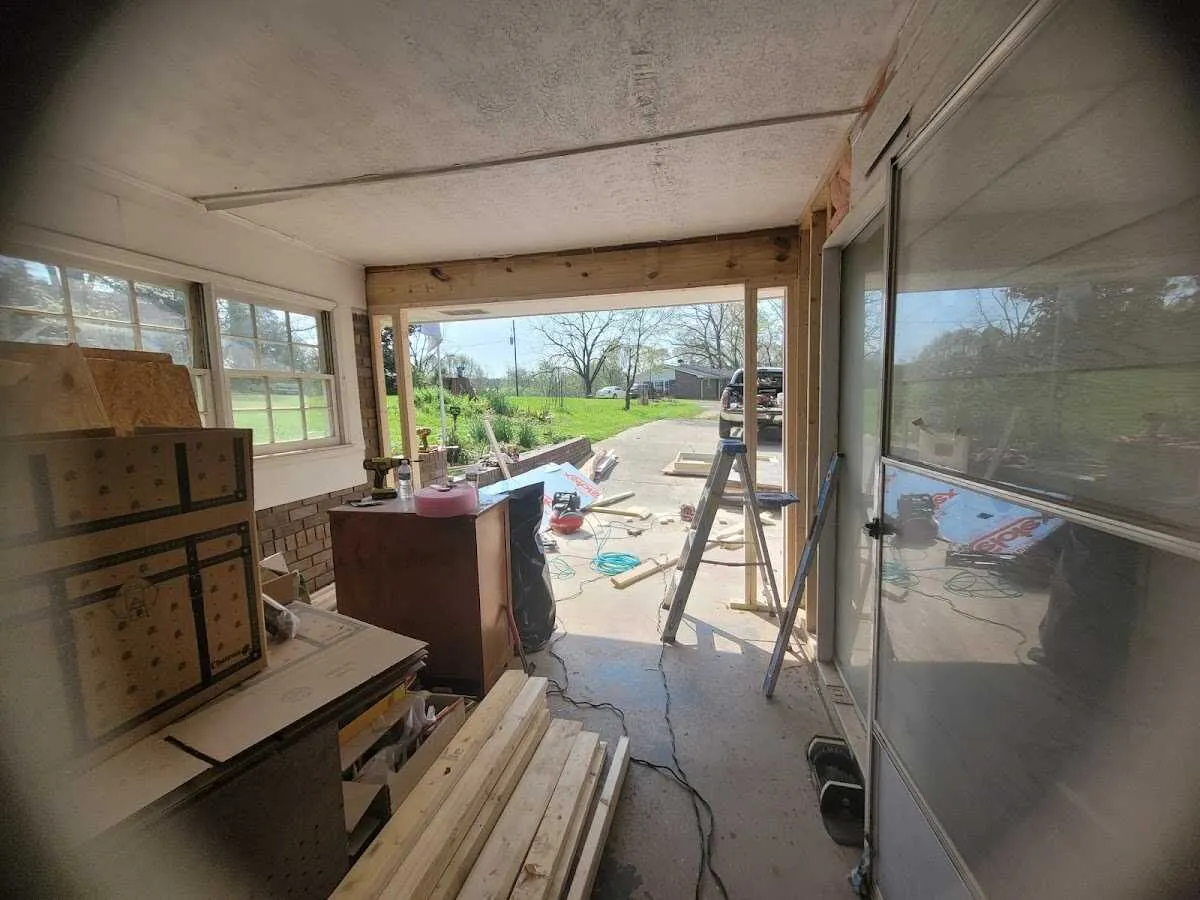 Air movers and dehumidifier for Water Mitigation Services in Parkville